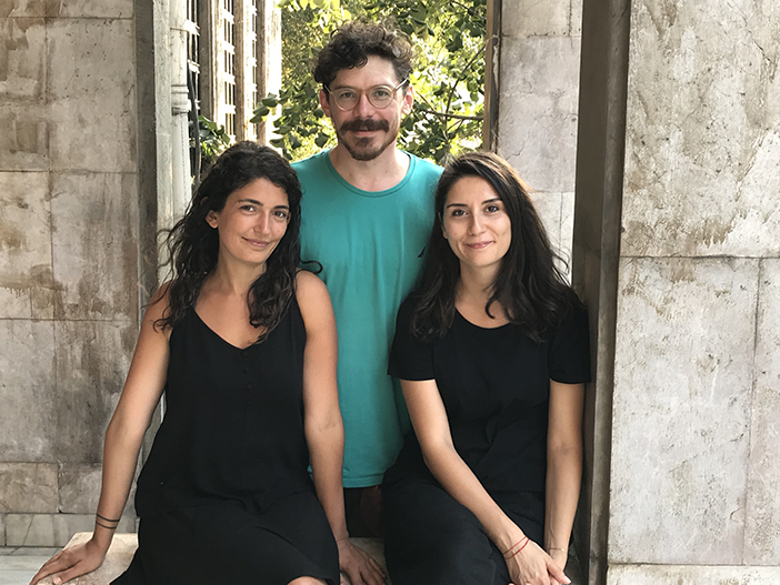 'birbuçuk kolektifi’nin ‘Sindirim’ programı Bienal’de